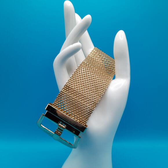 Vintage Gold Tone Mesh Buckle Style Bracelet - Picture 2 of 9